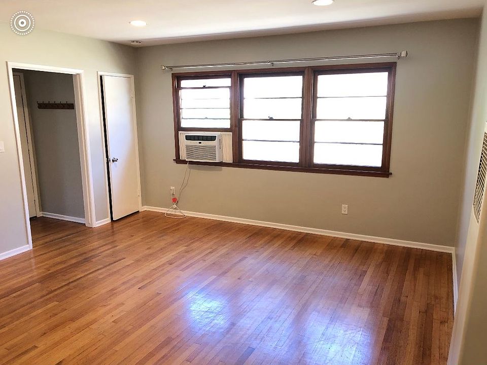 Entry to Living Room