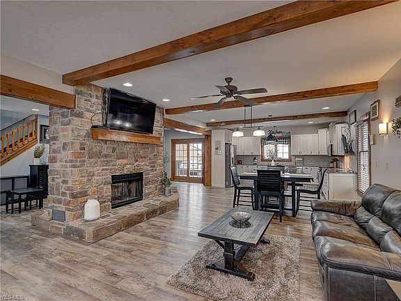 3rd image of 2768 Brookfield Dr