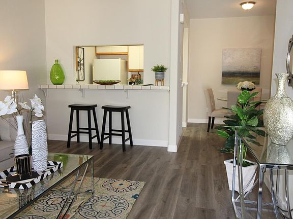 4th image of 5848 Lake Crowley Pl
