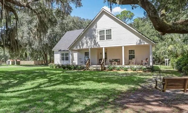 1st image of 2324 Crossroads Blvd
