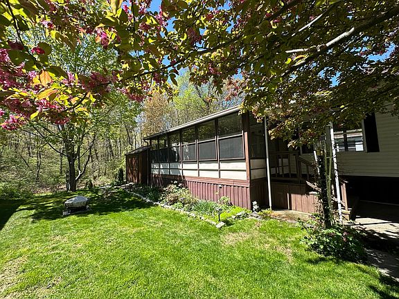 5th image of 42 Adams Rd Unit 3