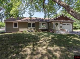 216 Haynes St, Mankato, MN 56001