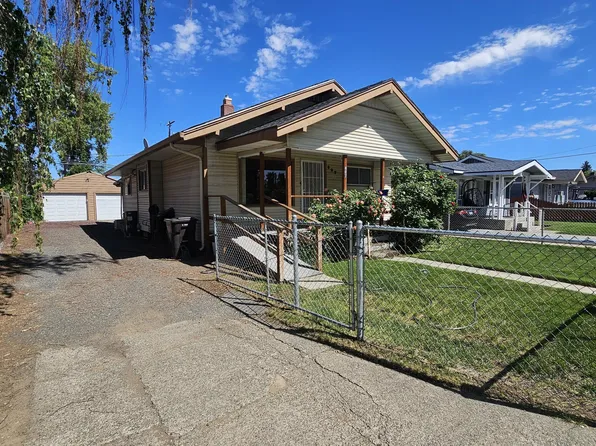 807 S 11th Ave, Yakima, WA 98902