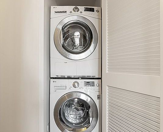 3rd image of 69 5th Ave APT 15A