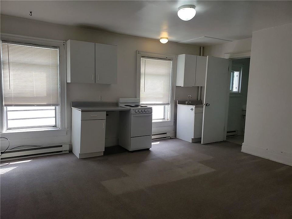 2nd image of 51 Rutgers St APT 7