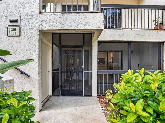 2nd image of 1826 Kings Lake BLVD #101