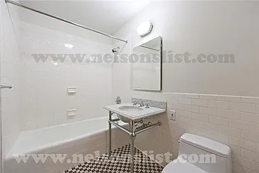 Rented by R New York