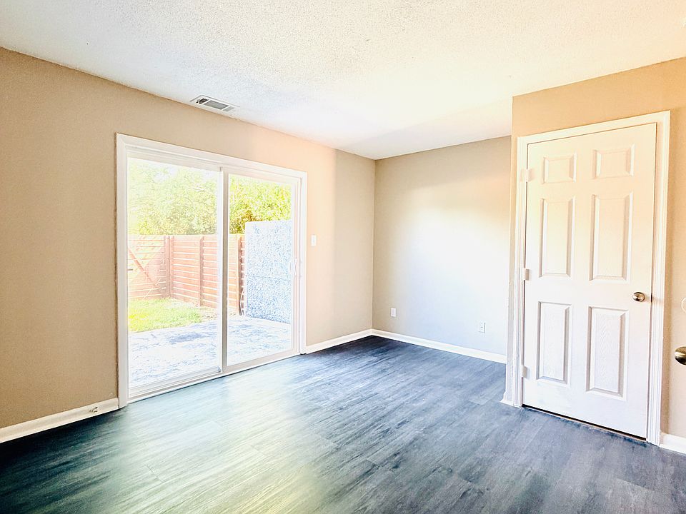 1st image of 6 Almond Ct #3C
