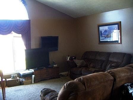 3rd image of 1002 Silverbow Ave