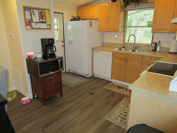 4th image of 6521 Hidden Oaks Dr