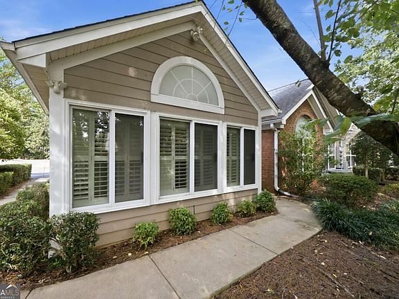 2nd image of 2235 Orchard Pl