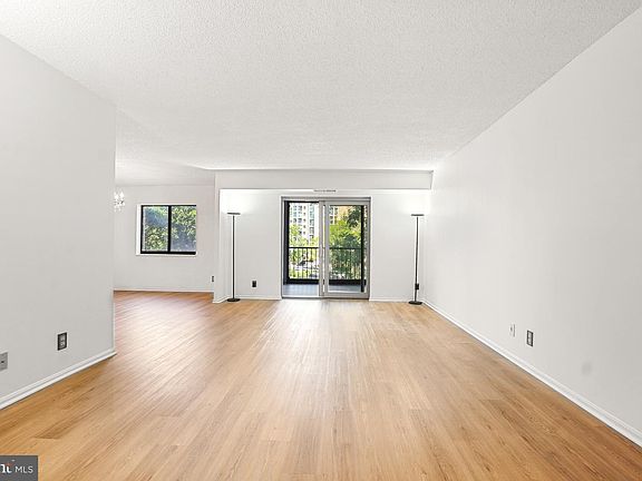 4th image of 5902 Mount Eagle Dr APT 315