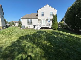9271 Windy Creek Dr, Columbus, OH 43240