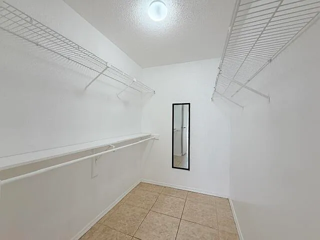 899 W Riverside Dr #611 — Photo 24