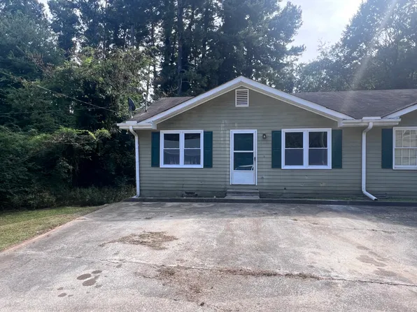 144 Colonial Dr, Toccoa, GA 30577
