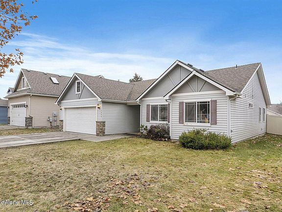 2nd image of 1444 W Yaquina Dr