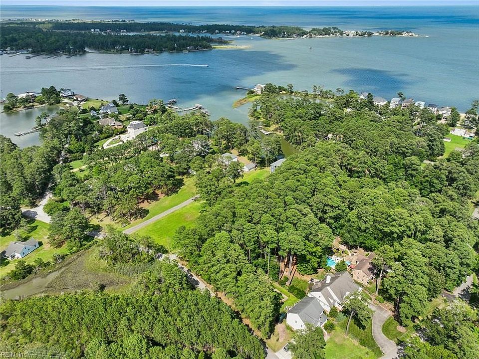 1st image of 106 Anchor Dr