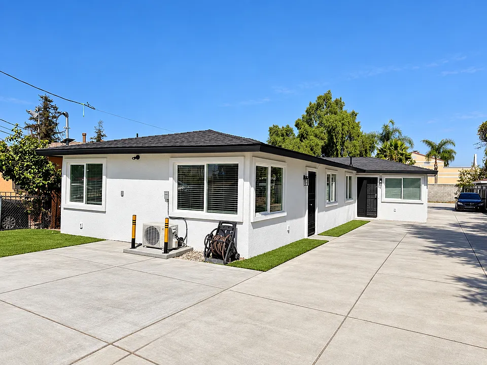 5320 Santa Margarita St