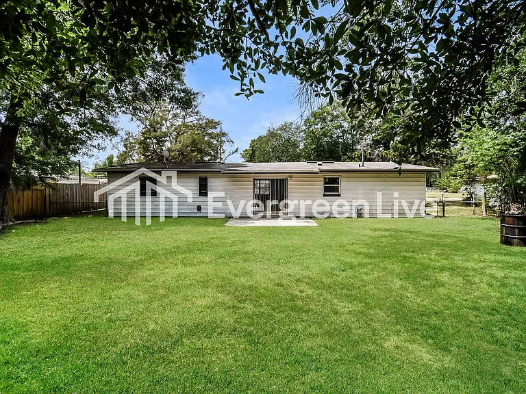 2125 Bunting Dr — Photo 15