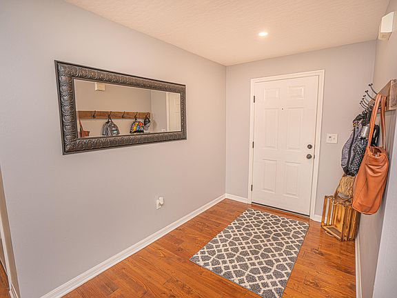 4th image of 3420 Deer Lakes Dr