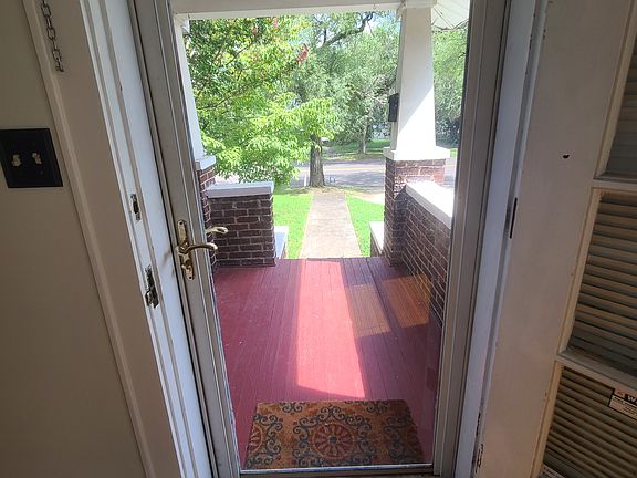 2nd image of 2117 Fairmont Blvd