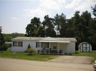 2 Roundtable Dr, Belle Vernon, PA 15012