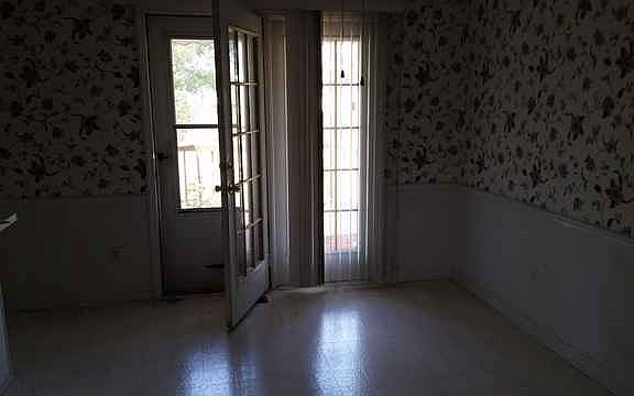 5th image of 200 Camden Park Dr
