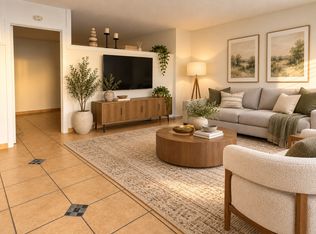 15324 Vanowen St #11, Van Nuys, CA 91406