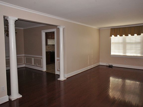 4th image of 116 Wilton Ave