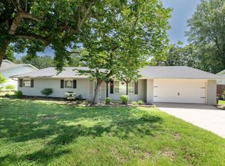 111 San Jose Dr, Springdale, AR 72764