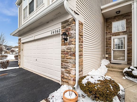 2nd image of 24942 Franklin Ln #0