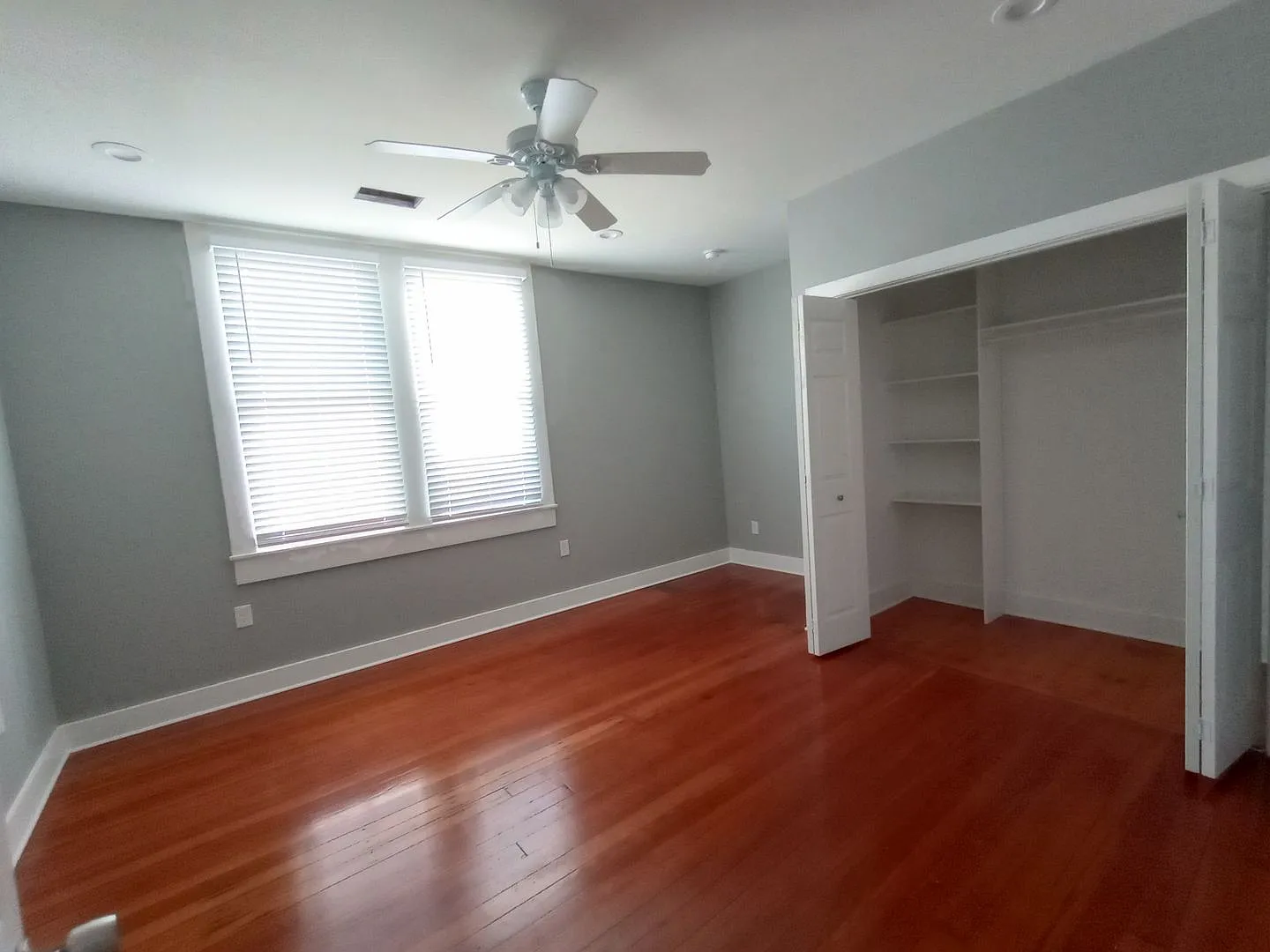 Iberville/David — Photo 2