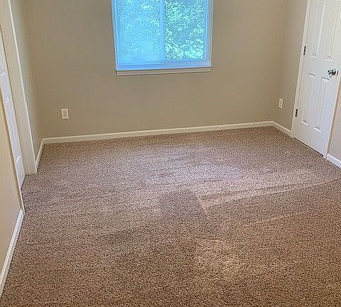 4th image of 401 Poinsetta Ct APT 8