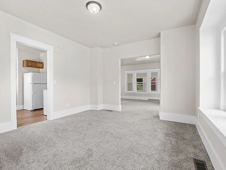 511 W Church St — Photo 22