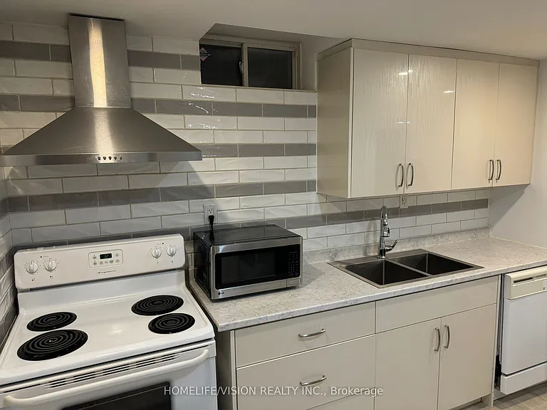 133 Austinpaul Dr #LOWER — Photo 10
