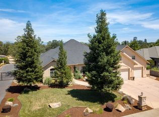 1117 Hope Ln, Redding, CA 96003