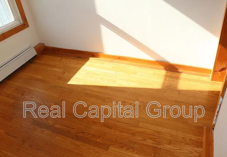 5 Ferris St #2 — Photo 16