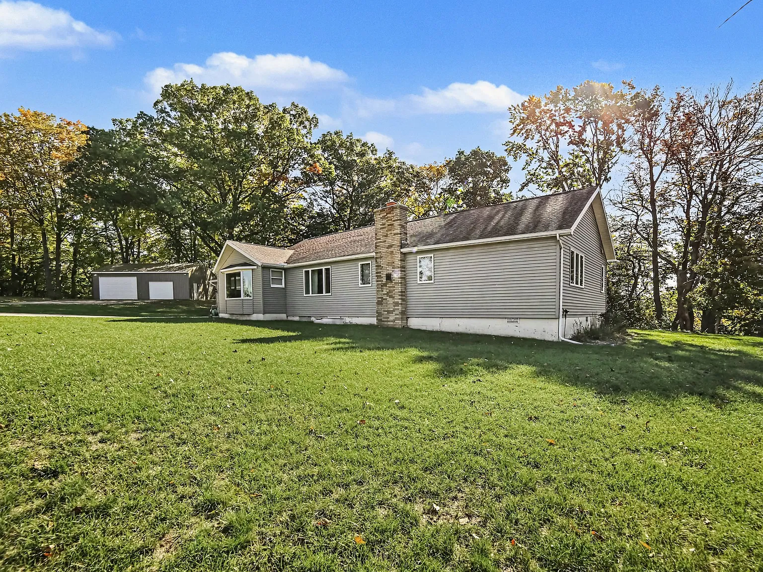 2 Bedroom, 2.5 Bath Ranch Style home with attached garage — Photo 4