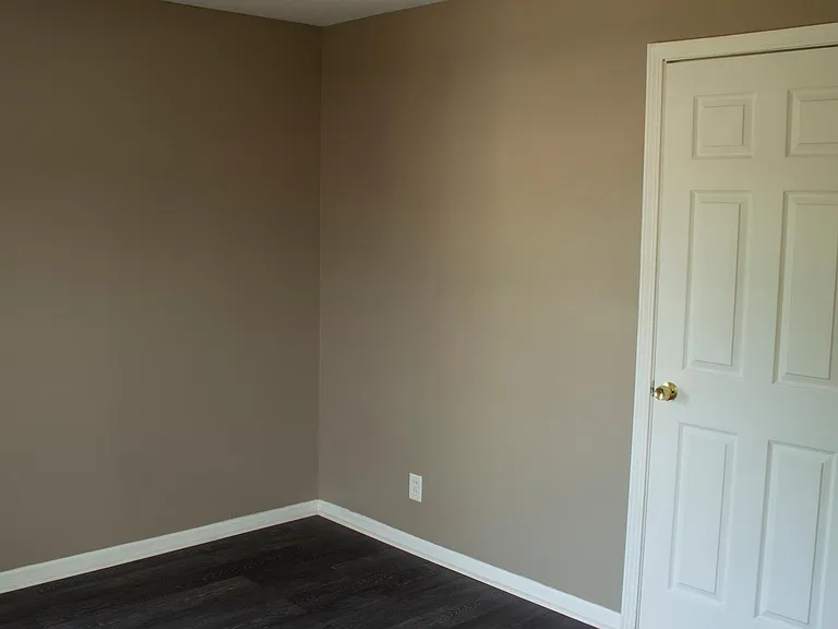 1103 N Keystone Ave — Photo 12