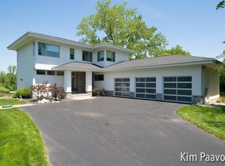 2132 By Waters Ct NE, Grand Rapids, MI 49525