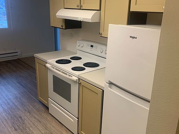 3rd image of 1212 Market St #216