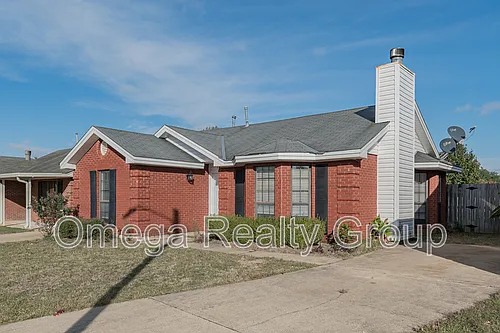 140 Hambleton Rd Photo 1