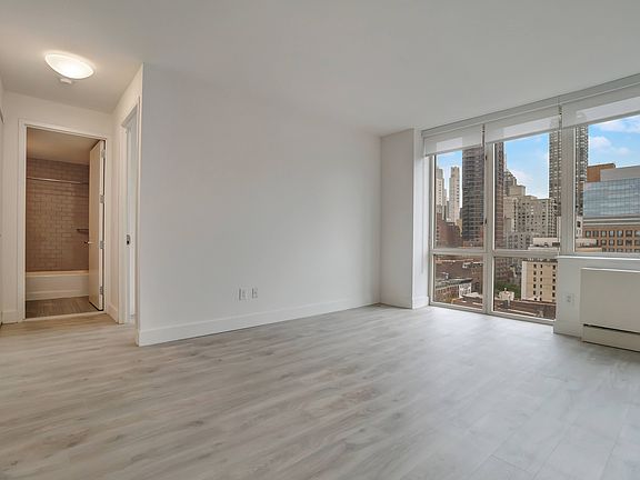 3rd image of 400 E 66th St APT 15C