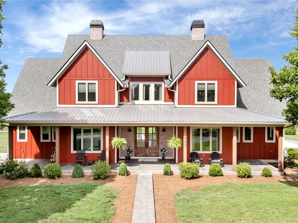 343 Finley Rd, Easley, SC 29642