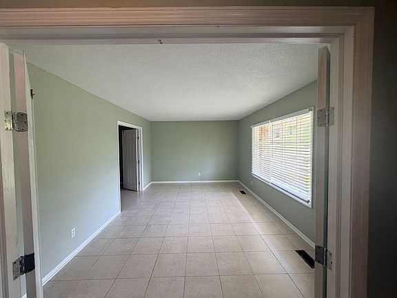 3rd image of 1202 Kimberly Dr