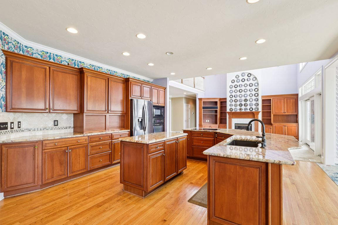 Fox Meadow Dr-0306-014.jpg