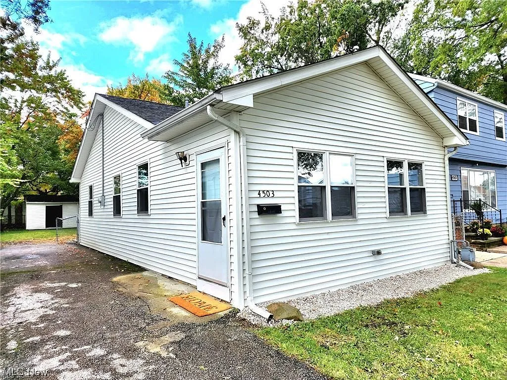 4503 Kenmore Ave photo 1
