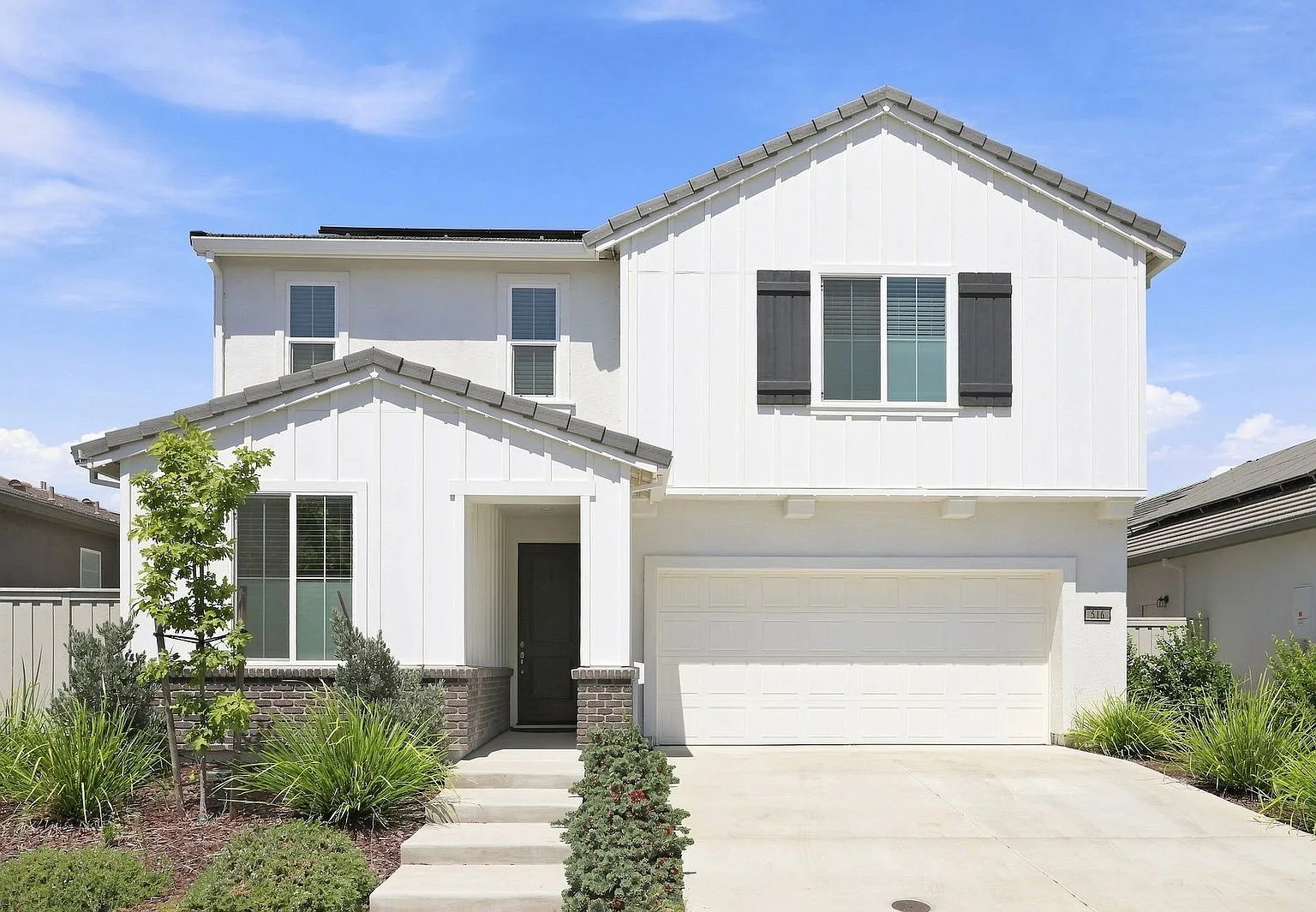 5 bed, 3.0 bath, 2630 sqft, $3,695 — Photo 1