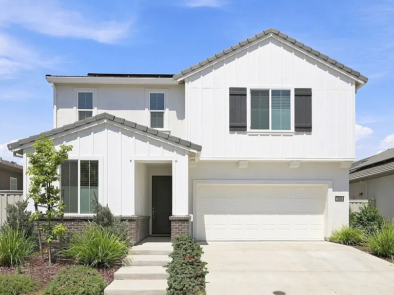 516 Silver Cloud Ct — Photo 1