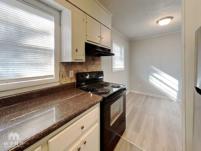 10204 Allen Dr SW — Photo 10